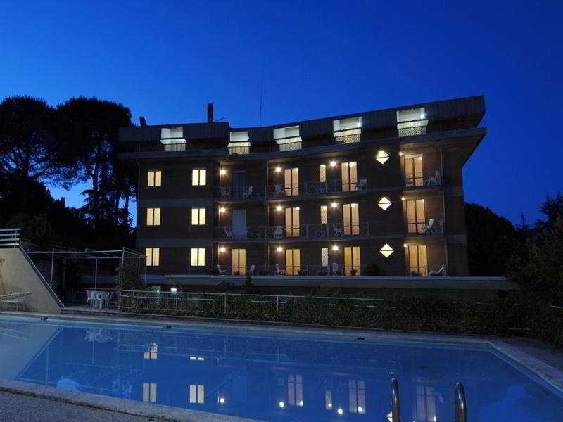 Hotel Raffaello Chianciano Terme Exterior foto